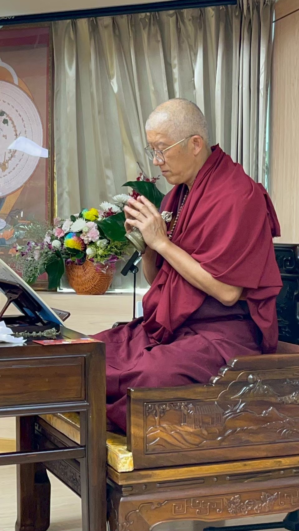 蓮光法師修法